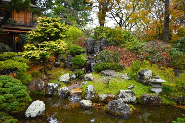 Finding Harmony in Nature: How Zen Rock Gardens Enhance Well-being