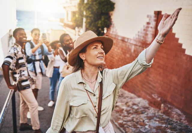 Explore Like a Local: The Advantages of Hiring a Local Tour Guide